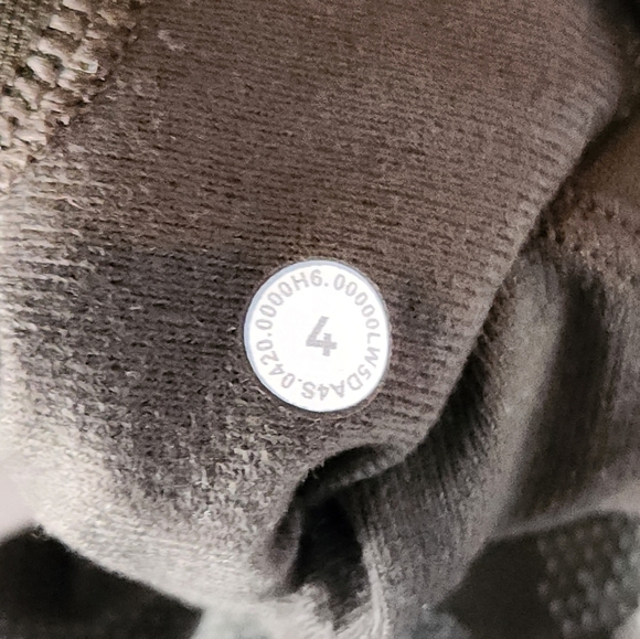 Lululemon Ready to Rulu Camo Joggers Size 4. - Picture 3 of 9